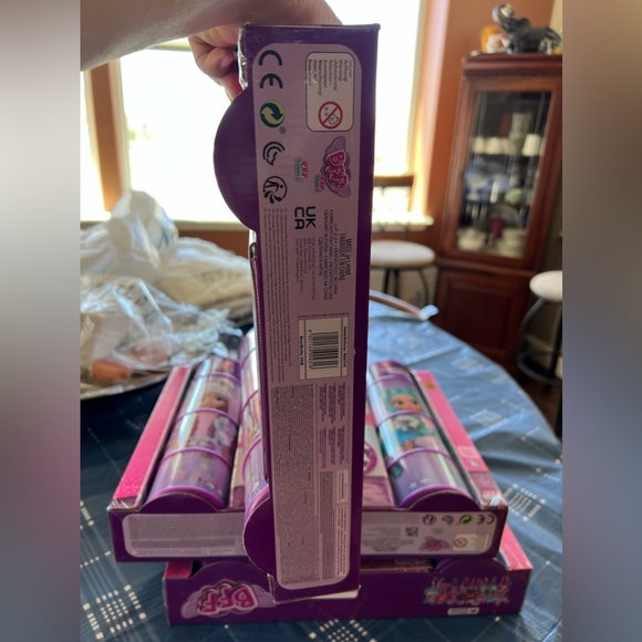 New 2022 Cry Babies BFF Coney & Sydney 8" Fashion Dolls 2-Pack - Picture 4 of 4